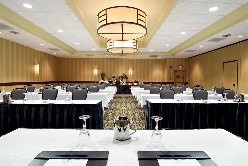 Embassy Suites By Hilton Piscataway Somerset Facilidades foto